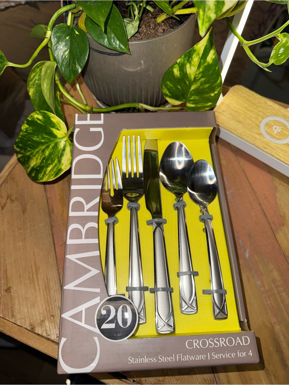 Cambridge Crossroad 20-Piece Stainless Flatware Set — Silver